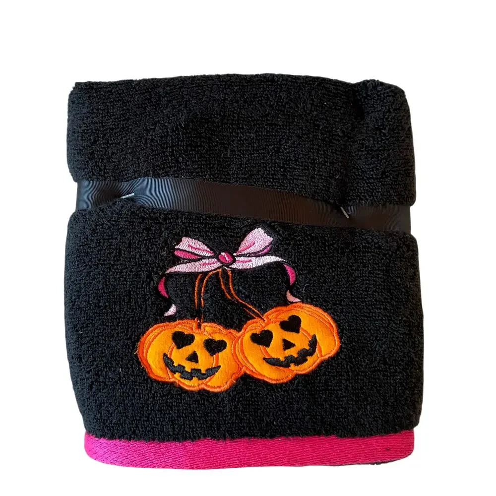 2pc Betsey Johnson Halloween Hand Towel 16x26 Cotton Embroidered Pumpkin Bow NEW